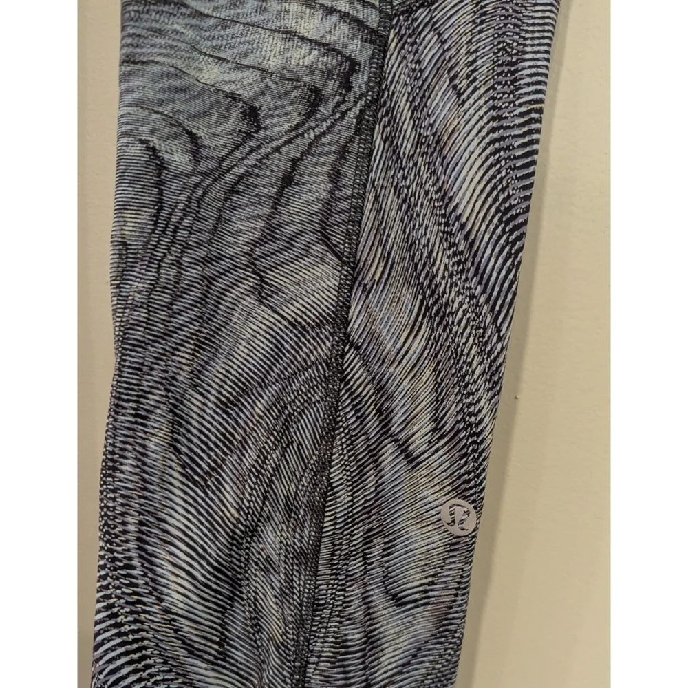 Lululemon Fast And Free High Rise Crop 23" Inseam In Dimensional Icing Size 6 - Picture 3 of 8